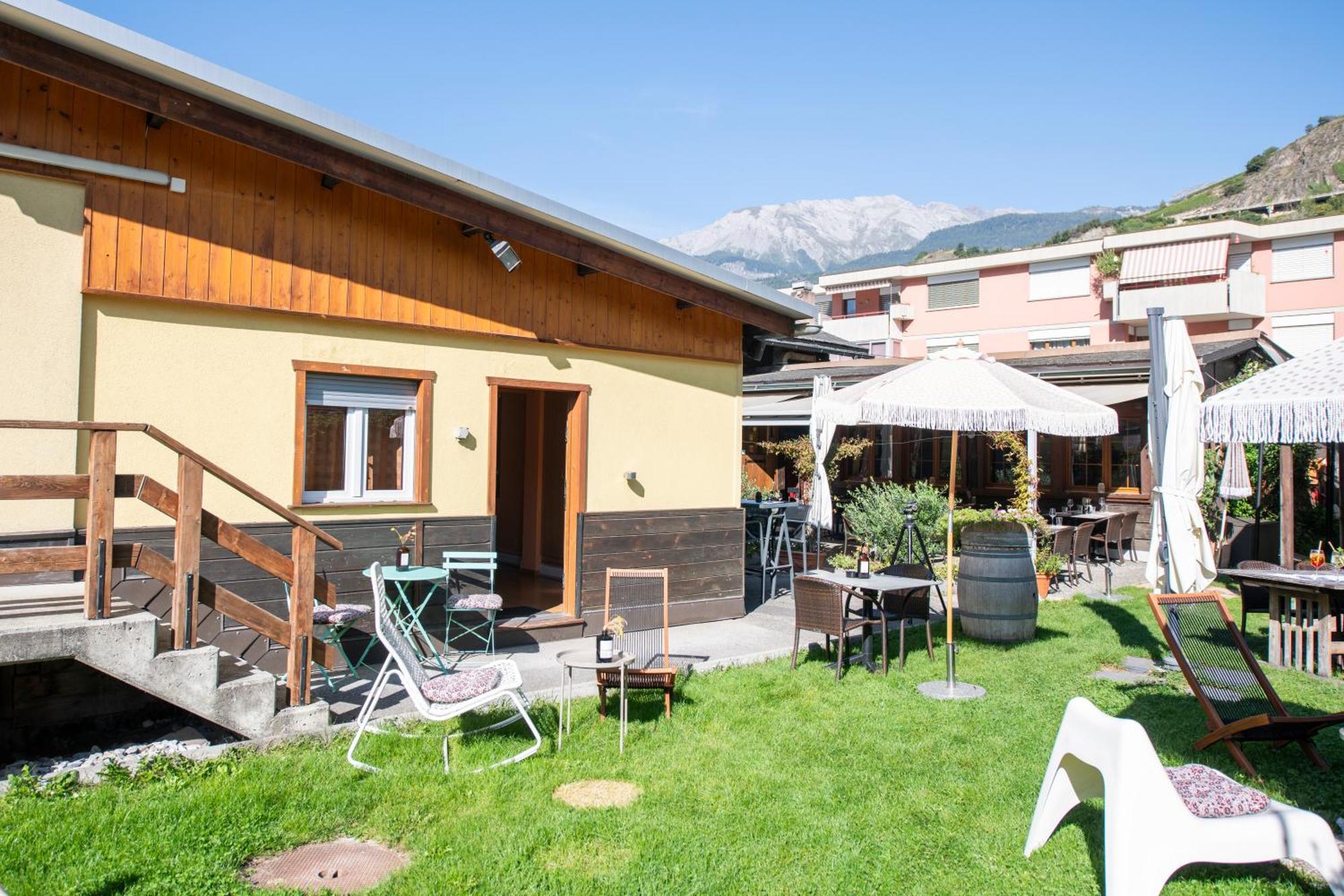 Motel-Restaurant 13 Etoiles Saint-Leonard Екстер'єр фото